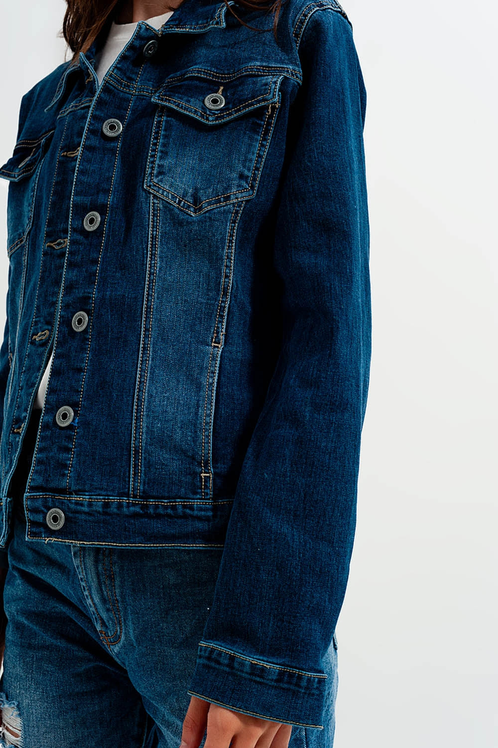 Cropped denim jacket in darkwash blue